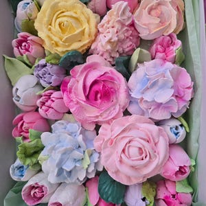 Marshmallow zephyr flowers rose hydrangea tulips adorable present for mom day birthday  anniversary gift pink purple 11×8 inches box