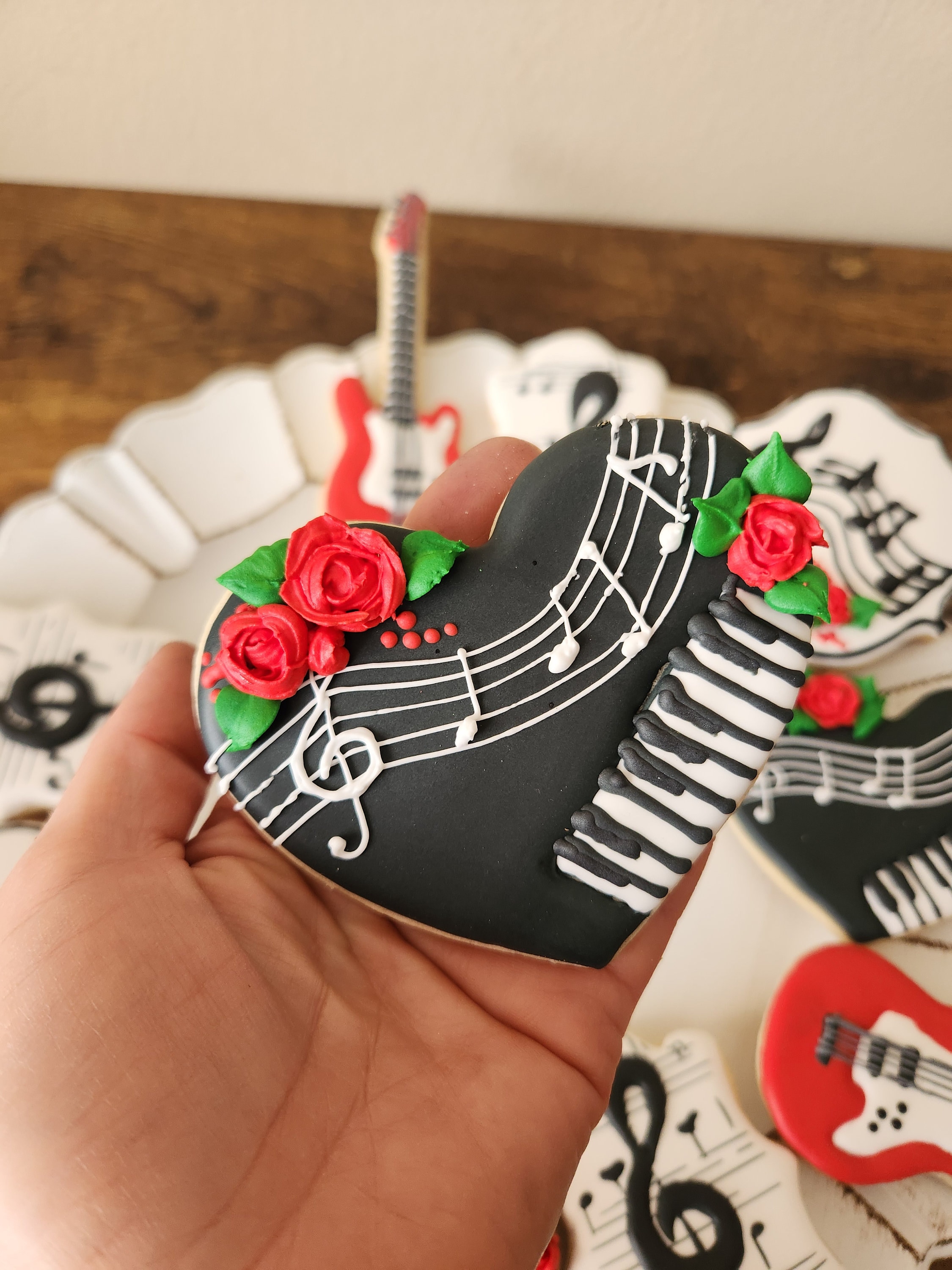 Music Notes Piano Guitar Shugar Cookies Set Red White Floral