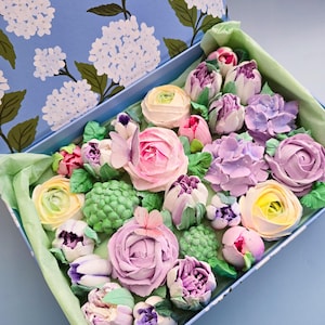 Marshmallow zephyr flowers rose hydrangea tulips adorable present for mom day birthday  anniversary gift pink purple 12×9 inches box