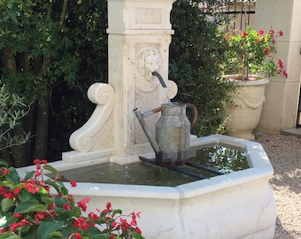 Fuente de pared de piedra Fontainebleau - Elegancia clásica para el jardín - Fuente de jardín de ciclo continuo - Se vende con bomba