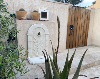 Reed Stone Wall Fountain with Brass Tap - Classic Elegance for Garden or Outdoor Terrace