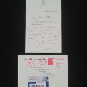 Seltene Brief / Postkarte von Camilla Parker Bowles Royal Duchess Cornwall UK