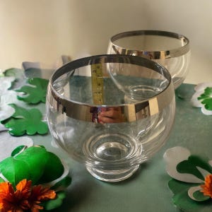 Vintage MCM 1950 Dorothy Thorpe Silver rimmed Roly Poly bar glasses. Set of 4.