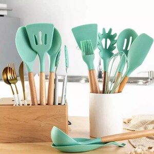 12 Pack Set Kitchen Utensils Silicone Nonstick Cooking Spoon Baking Tools Wooden image 4