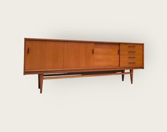 Sideboard aus der Mitte des Jahrhunderts