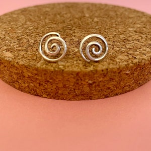 Orecchini a spirale in argento sterling - Orecchini circolari moderni - Regalo per lei