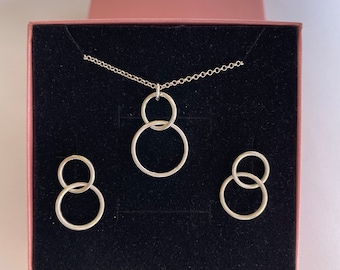 Necklace and earrings set - Interlocking hoop necklace and interlocking earrings -Jewelry set gift box - sterling silver set -gift for woman