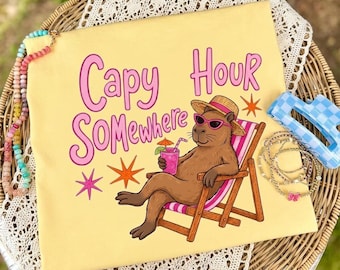 Capy Hour Somewhere PNG SVG JPG, Divertente design da spiaggia con capibara, Grafica estiva trendy e civettuola, Stampa virale per magliette da boutique
