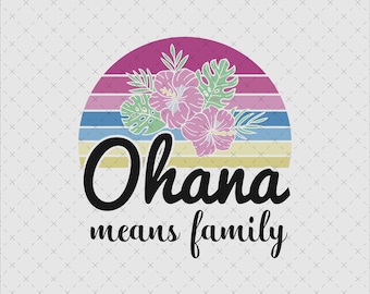 Op de afbeelding: Een retro zonsondergangafbeelding met roze hibiscusbloemen en groene bladeren. De tekst "Ohana means family" staat onder de afbeelding.