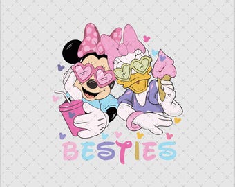 Op de afbeelding: Een cartoonillustratie van Minnie Mouse en Daisy Duck die hartvormige zonnebrillen dragen. Minnie houdt een roze beker vast met een rietje en Daisy houdt een roze ijshoorn vast. De tekst "BESTIES" staat eronder in kleurrijke letters.