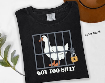 Comfort Colors® Silly Goose Shirt, Silly Goose On The Loose, Funny Cowgirl Shirt, Funny Western Tee, Graphic Tee, 90s Aesthetic Shirt t799