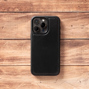 Funda de cuero negra para iPhone: funda de cuero genuino hecha a mano y personalizada: protección prémium para iPhone 16, 15, 14, 13 (todos los modelos) – Austin
