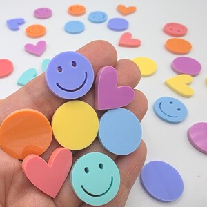 Acrylic Confetti Scatter Decoration – Smiley & Heart Mix – Colorful Table Decoration – Children's Birthday Party Decoration – Acrylic Confetti – Pastel Scatter Pieces