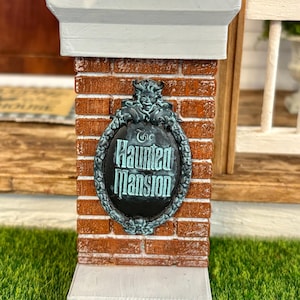 Dollhouse Miniature Haunted Mansion Brick Pillar: Halloween Diorama Decor