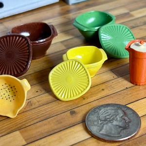Vintage Retro Dollhouse Food Storage Set with Removable Lids – Miniature 1:12 Scale \  Square TW
