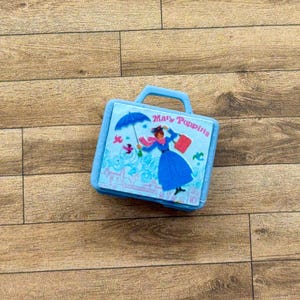 Dollhouse Miniature Retro Lunchbox 1:12 Scale - Diorama Accessory image 5