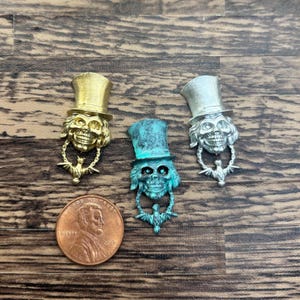 Miniatyr spökhus hattask spökdörrknackare | Spöklik dioramadekor