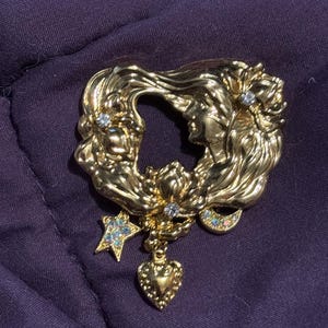 Vintage KIRK&#39;S FOLLY Gold-Tone Art Nouveau Lady Star/Moon Brooch