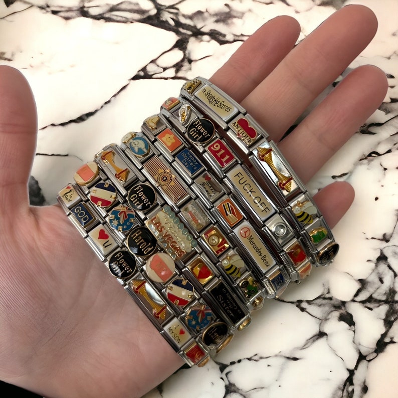Bracelet à Breloques Italiennes En Acier Inoxydable - 18 Maillons + 6 Breloques Supplémentaires (cœurs Et Love) - Taille 9 Mm