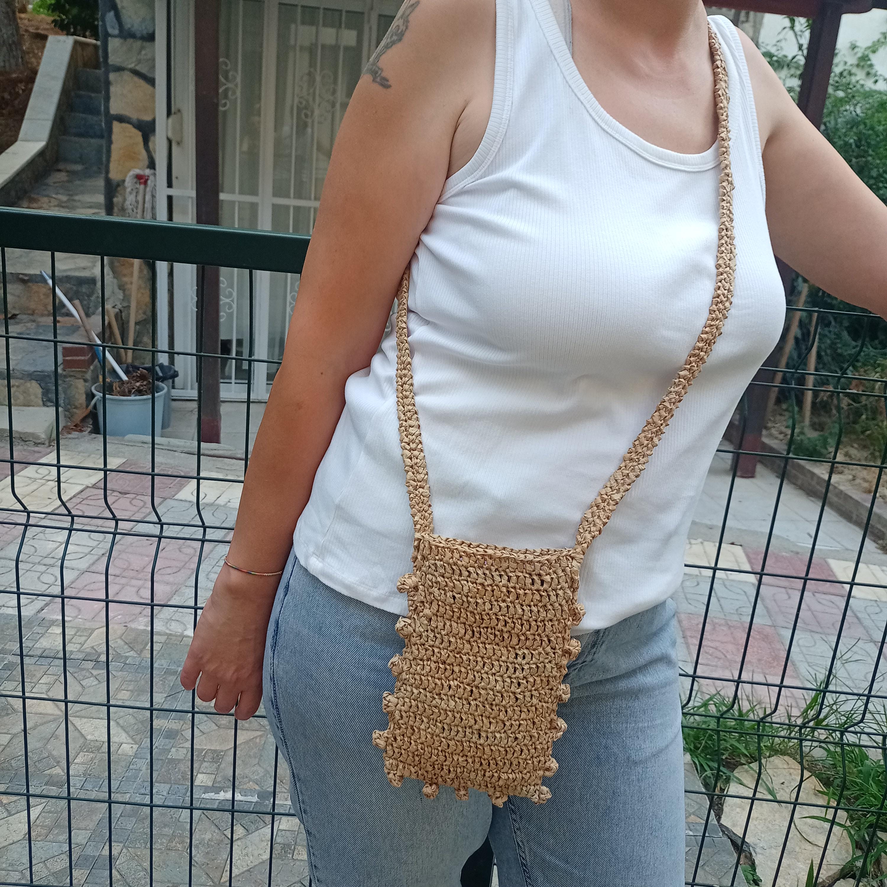 CREAM-Ivy Woven Phone Bag