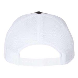 Pu&ograve; includere: Cappellino da camionista bianco e nero con rete sul retro.