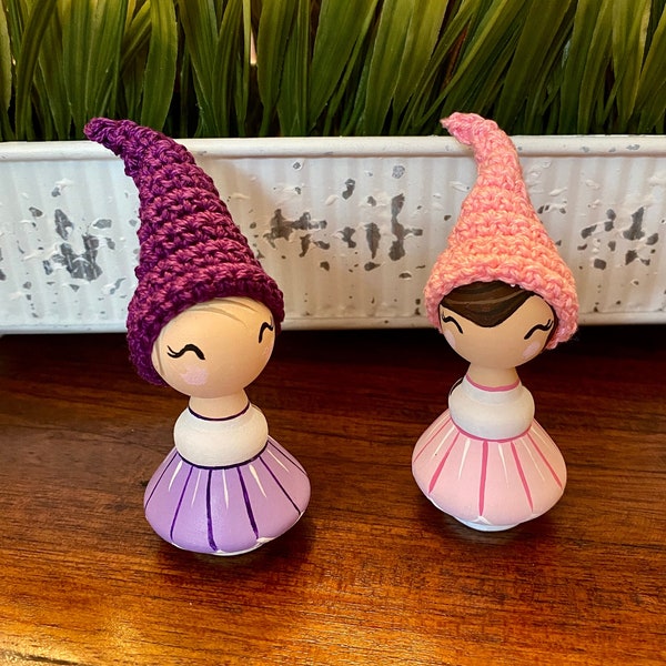 Elf Peg Doll | Summer Elf | Girl Elf Peg Doll | Handmade Peg Doll | Fairy Peg Doll | Peg Doll with Hat | Tiny Crochet Hat Peg Doll