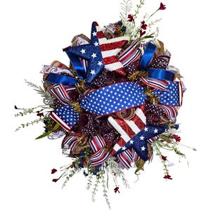 Couronne patriotique pour porte d'entrée, guirlande du 4 juillet, guirlande rouge blanc bleu, guirlande d'étoiles Americana, déco Memorial Day, guirlande de porte USA