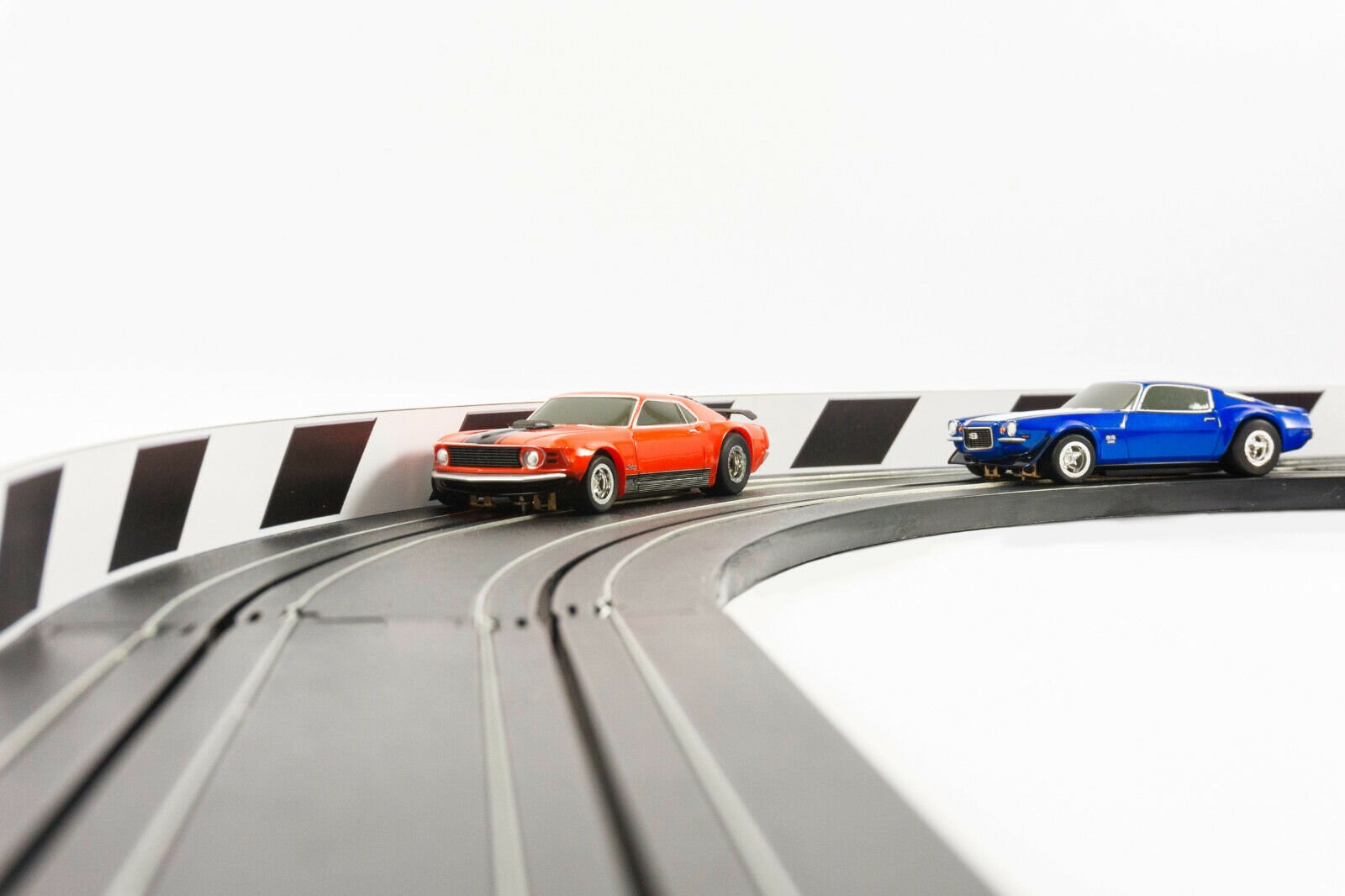PL 5052 1/64 New Afx Slot Car Guard Rail Set - Photoreal Fits: Aurora ...
