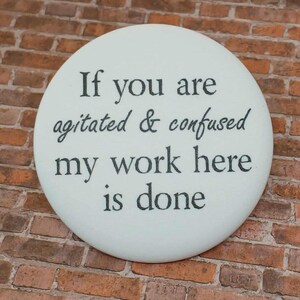 Lustiges Pinback Buttons Geschenk für sie Pinbacks just weil Pins sarkastisches Accessoires skurriles Accessoire Geschenk für Mitarbeiter Geschenk für Kollegen Büro Geschenk