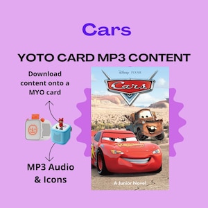 Peut inclure: Fond violet avec le mot "Cars" en violet. L'image montre une couverture de livre avec Flash McQueen et Martin du film Disney Pixar Cars. Le texte "YOTO CARD MP3 CONTENT" est également visible, ainsi qu'un schéma de téléchargement de contenu.