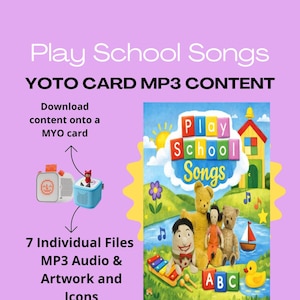 Puede incluir: Un producto infantil con el texto "Play School Songs" y "YOTO CARD MP3 CONTENT". La imagen presenta una colorida ilustración de una escena escolar con osos de peluche, una muñeca y un pato. El producto incluye 7 archivos de audio MP3, ilustraciones e iconos.