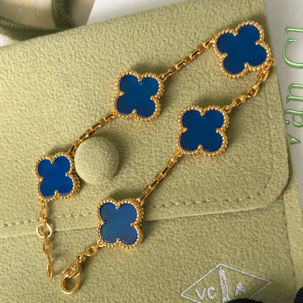 Authentic Van cleef & Arpels Clover Bracelet  in 18k Gold and blue chalcedony