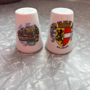 Salero y pimentero de recuerdo vintage de Salzburgo