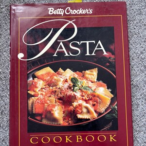 Livro de receitas de massas Betty Crocker de 1995