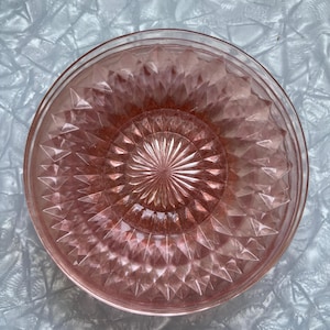 Set of 6 pink Jeanette Windsor Diamond pattern cake plates