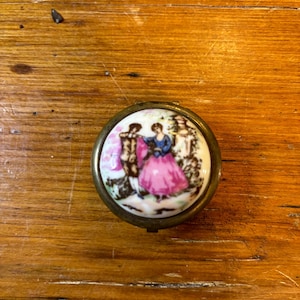 boîte à pilules vintage de style français (Limoges)