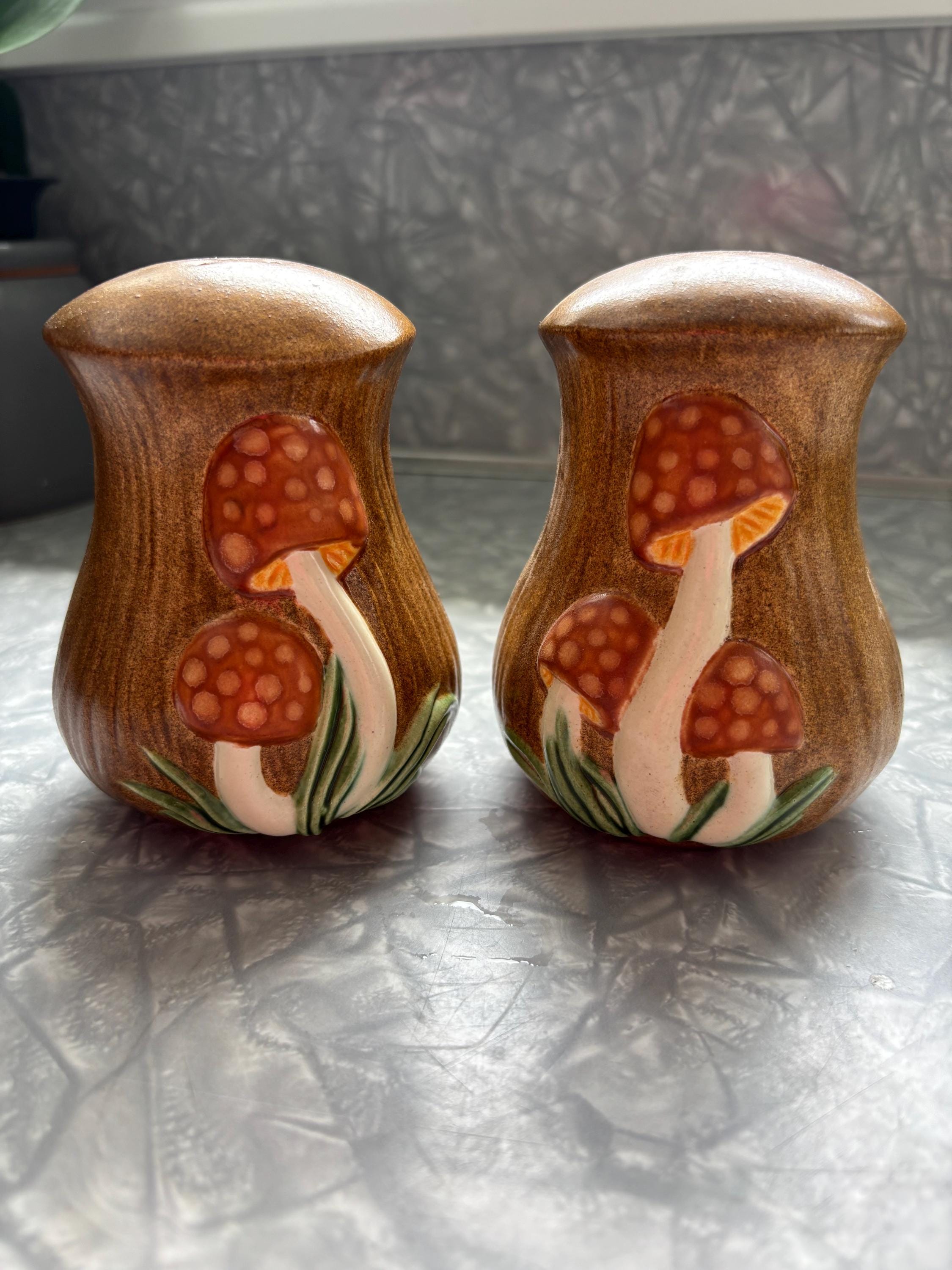 Vintage 70s Salt and Pepper Shakers - Etsy Canada