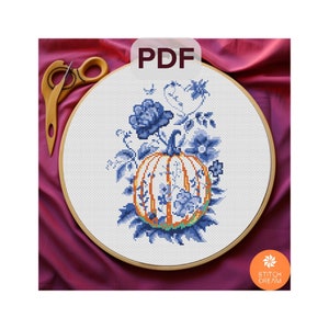 Padrão de abóbora em flores azuis, ponto cruz, abóbora de halloween, gráfico fácil, moderno, ponto x, gráfico de outono, presente de dia de colheita, flores azuis, xstitch