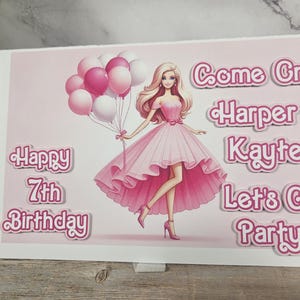 Carte d'anniversaire pop-up pour poupée tendance avec poupée en papier, vêtements et chambre personnalisés avec nom