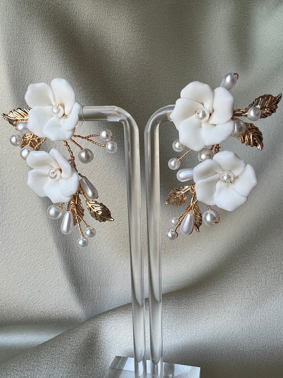 White Pearl Flower Earrings, Floral Bride Earrings