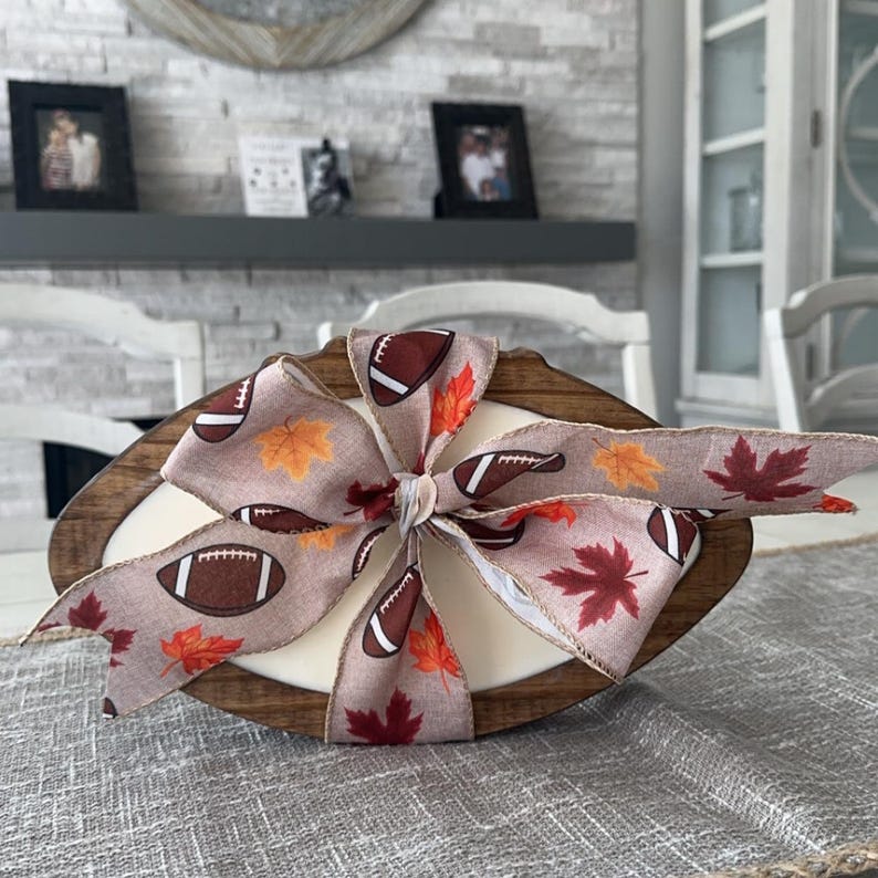 Customizable Wood Football Candle: NFL Team Decor, Fall Scents, Football Dough Bowl bild 6