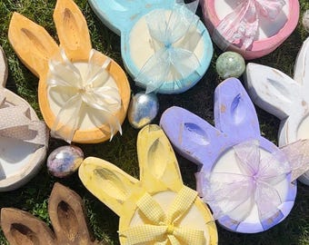 Hölzerne Hasen-Sojakerze: Ostern Frühling Bauernhaus Dekor