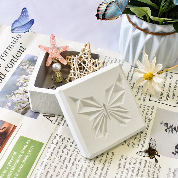 Handmade butterfly pattern jewelry box, resin jewelry box, exquisite and not easily damaged, surface waterproof and easy to clean (grey)
