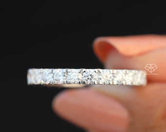 Anello con diamante taglio rotondo da 2,5 mm, fede nuziale Eternity, anello abbinato/impilabile, regalo di anniversario per donna, anello minimalista