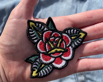 Róża (stary tatuaż szkolny) - Żelazko - Naszywka haftowana