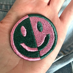 Faccina sorridente metà e metà - Toppe termoadesive - Toppe ricamate