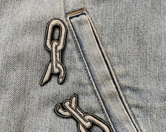 Broken chain - metal chain appliqué - iron on - embroidered patch