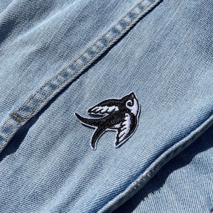 Dove - iron on - embroidered patch