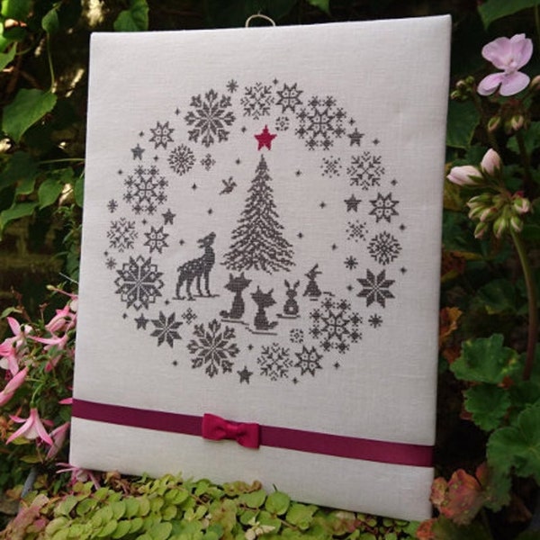 Printable PDF Cross Stitch Pattern Belle Etoile Christmas Fairy Reindeer Noel Holiday winter noel Chart Schema digitale punto croce Natale