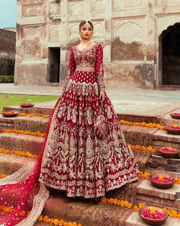 Ladies hotsell long lehenga